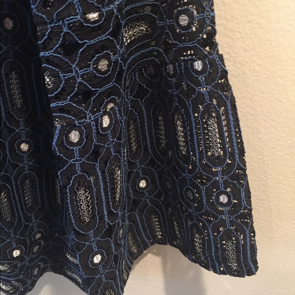 LOFT Lace Top - Picture 7 of 7